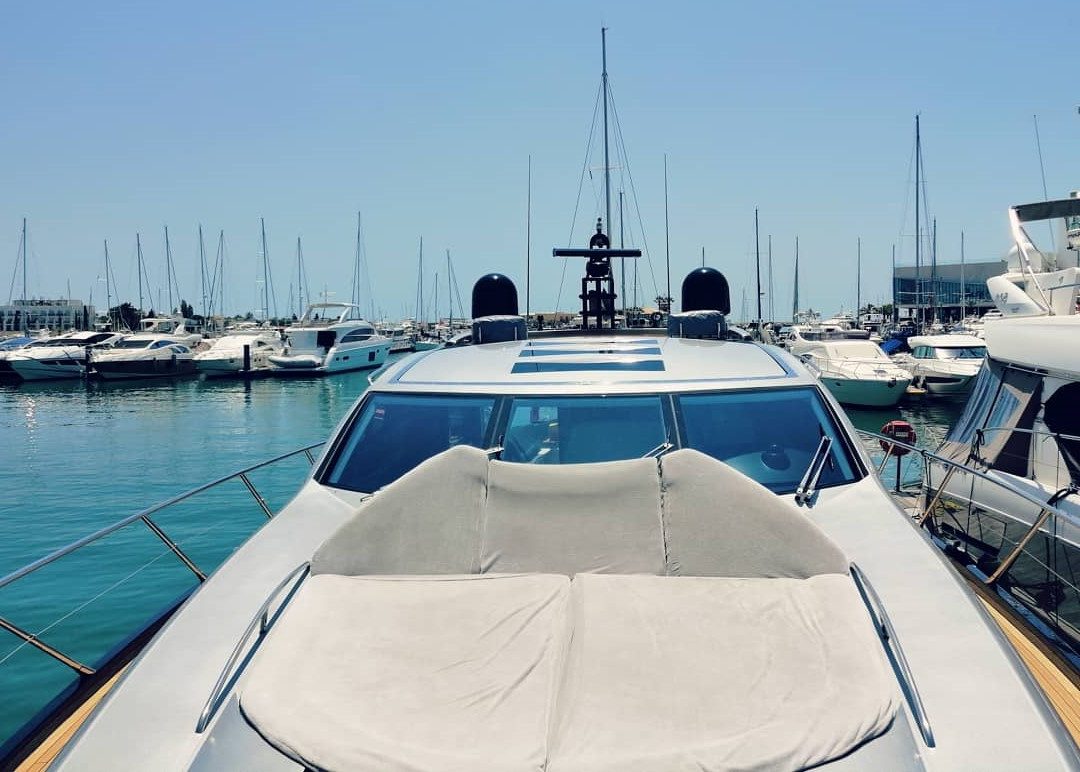 Sunseeker predator 72ft yacht vilamoura boat charter algarve 9