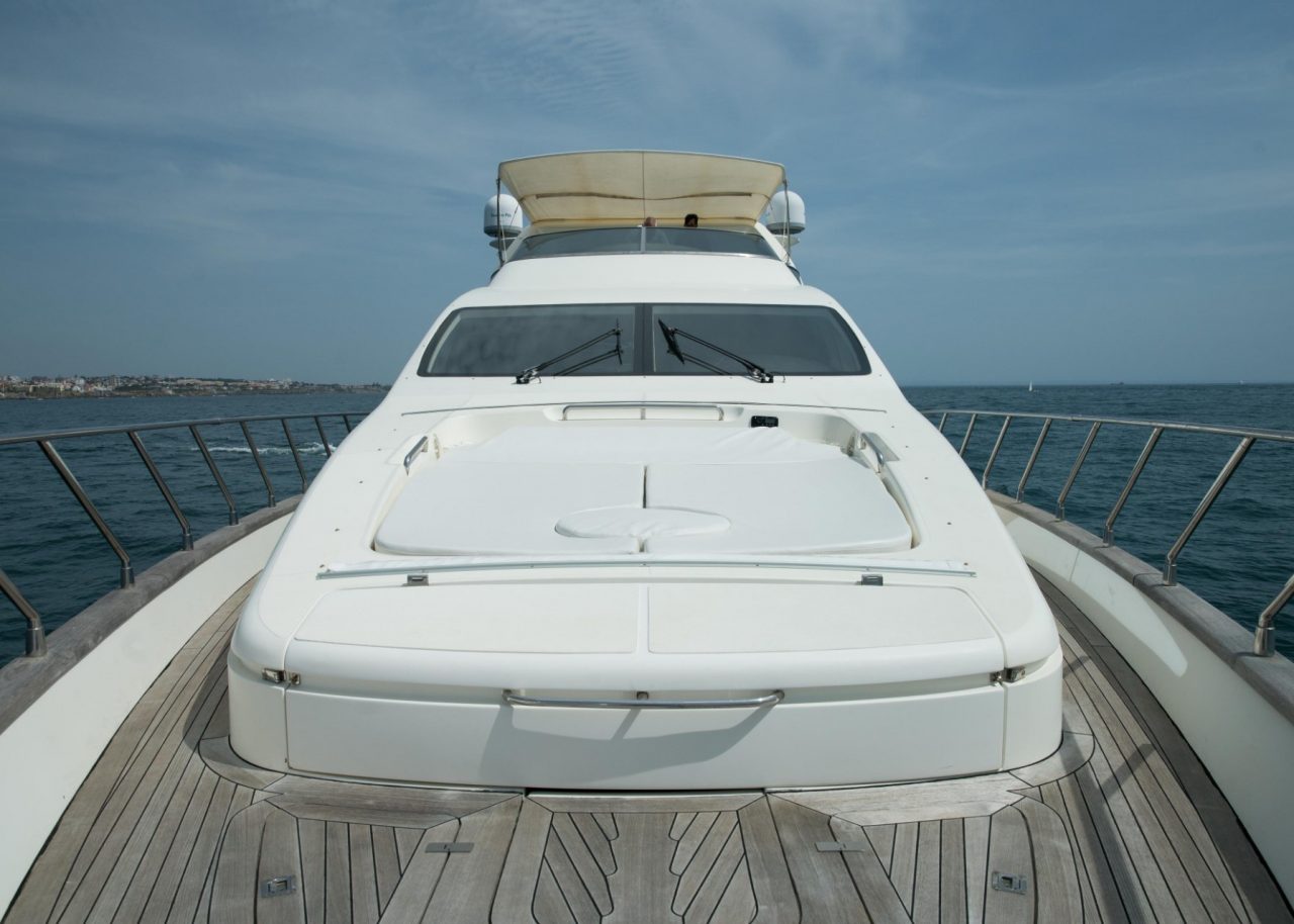 azimut yacht 80 ft vilamoura boat charter algarve 3