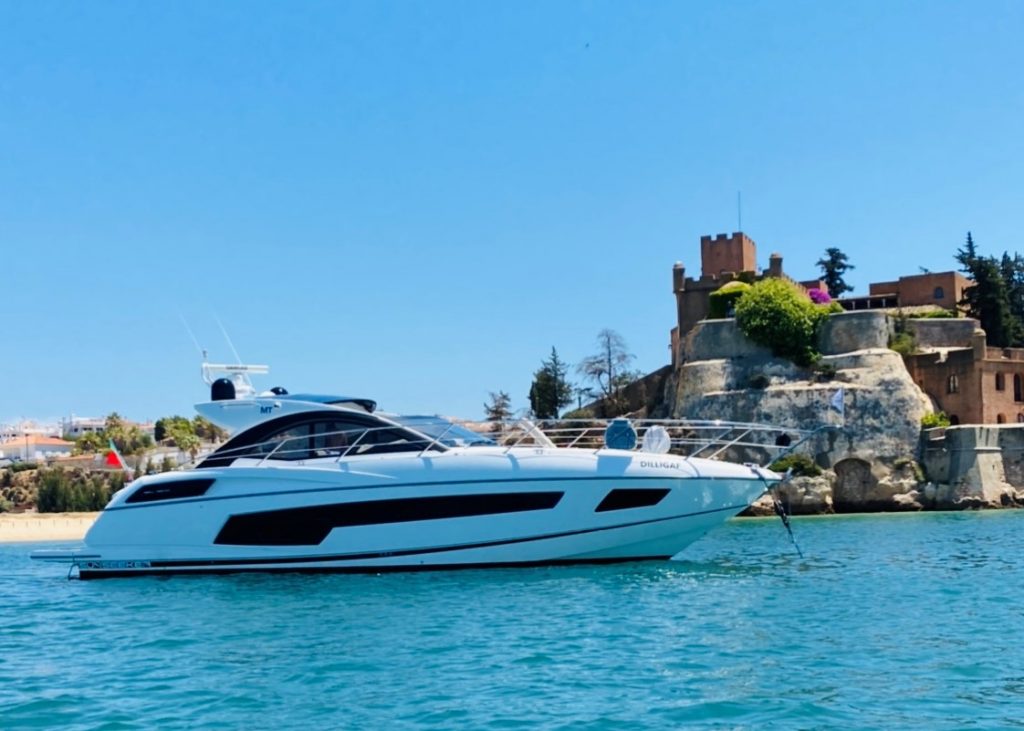 sunseeker san remo yacht 53 ft vilamoura boat charter algarve 1 algarve luxury concierge aluguer barco 7.5 3