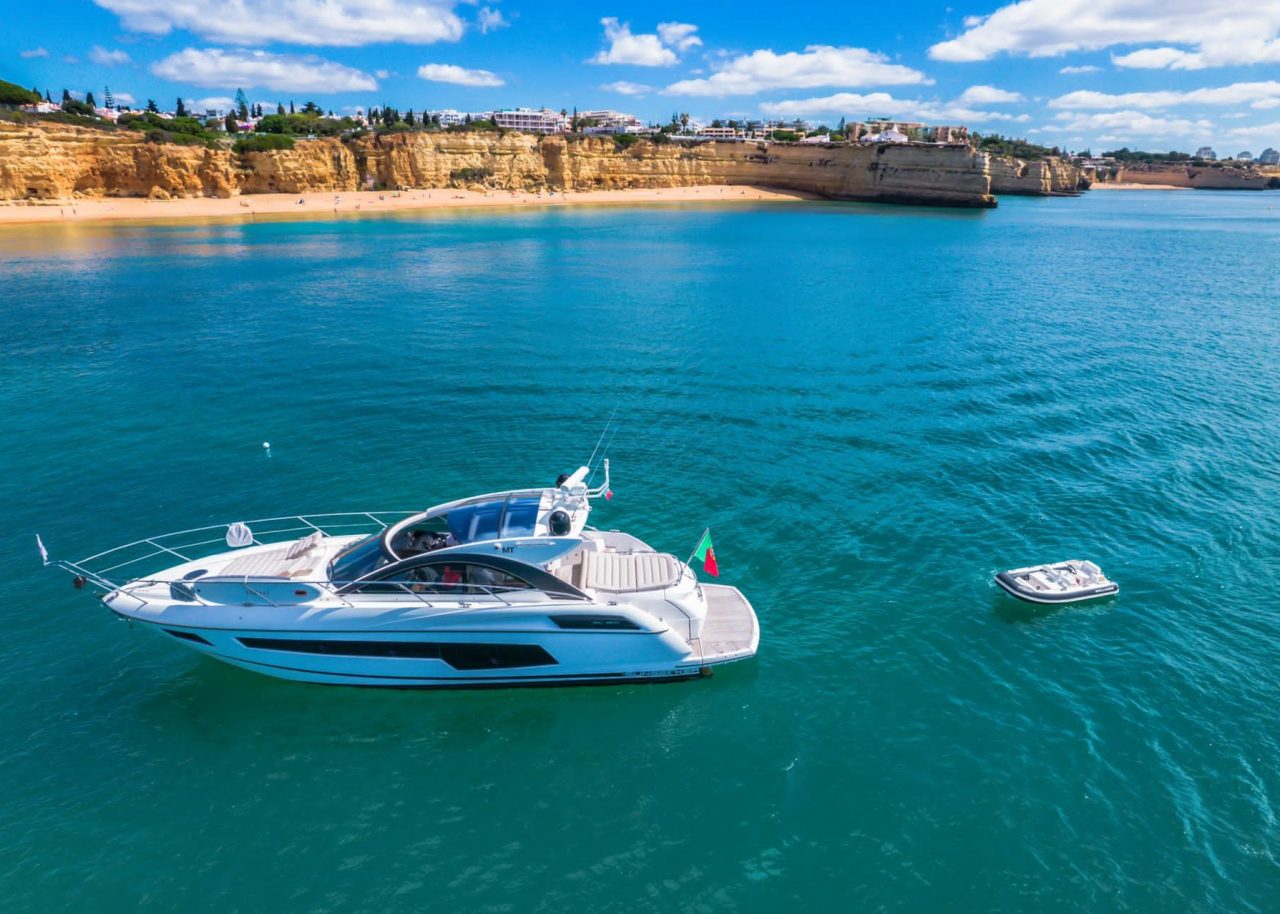 sunseeker san remo yacht 53 ft vilamoura boat charter algarve 1 algarve luxury concierge aluguer barco 7.5 6
