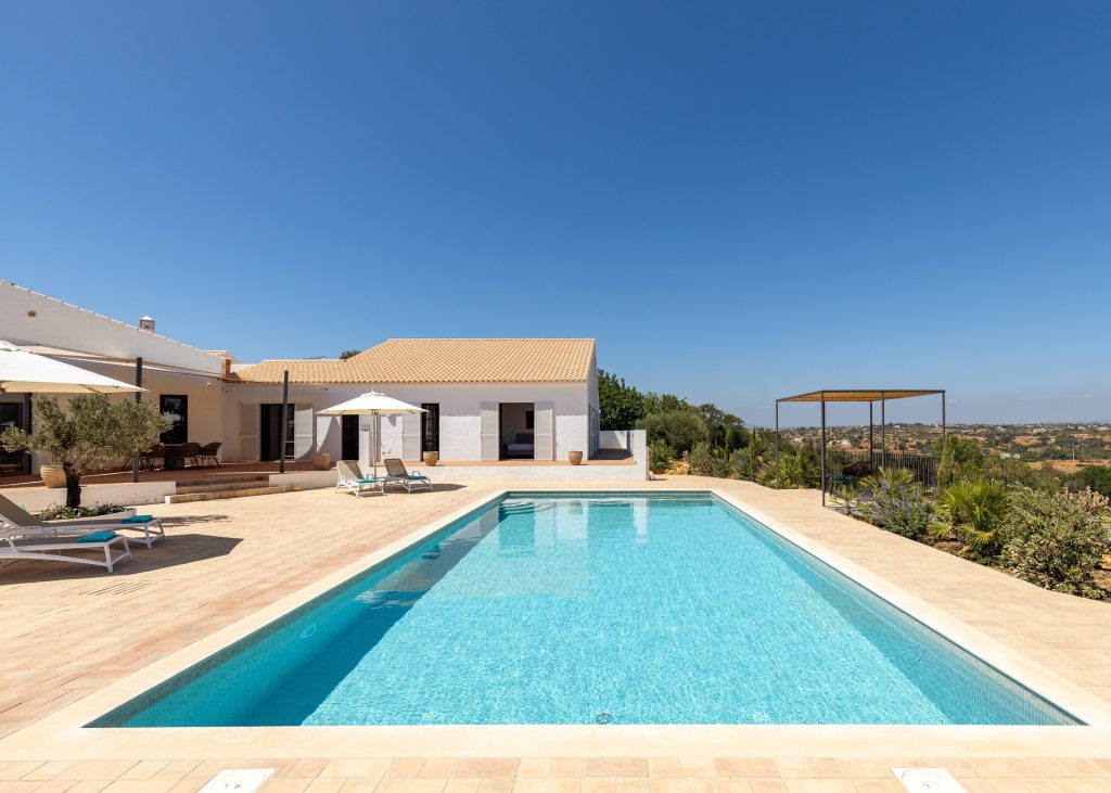 villa rentals in the Algarve