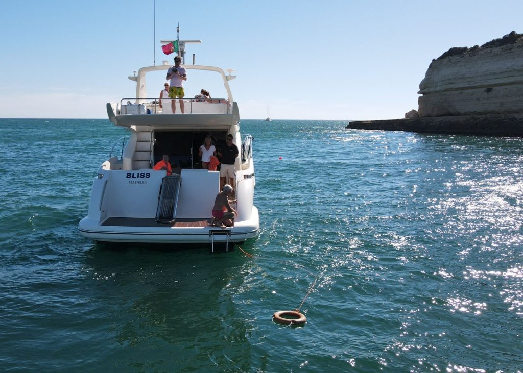 Yacht Vilamoura charter Algarve Luxury Concierge 55 Azimut 3