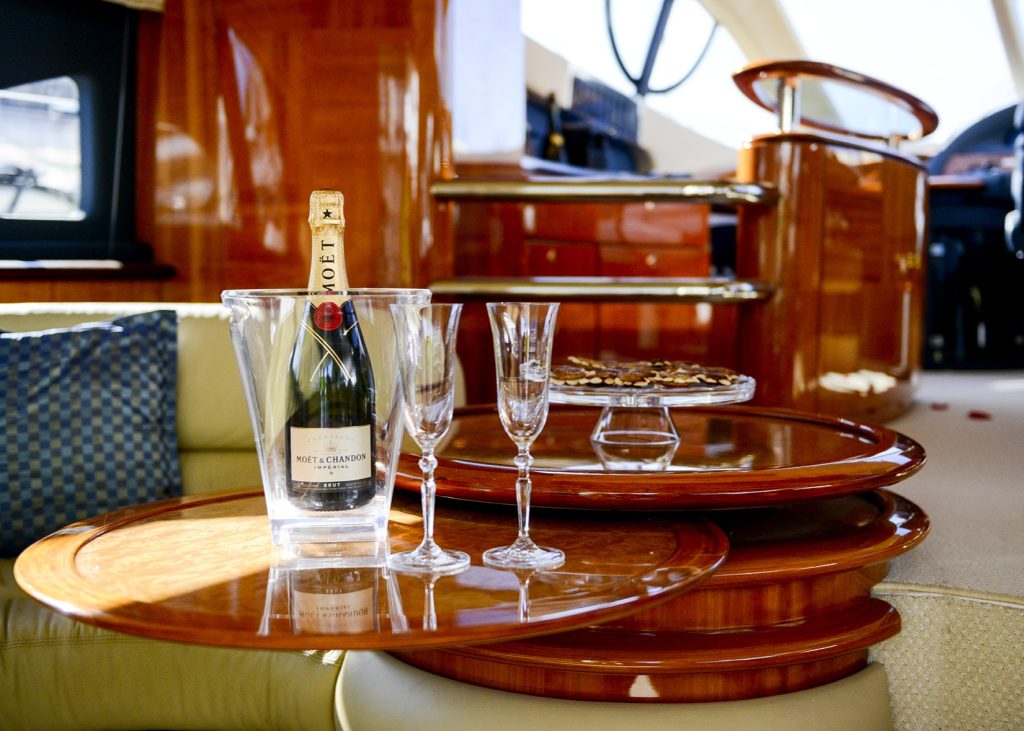 Yacht Vilamoura charter Algarve Luxury Concierge 55 Azimut 7