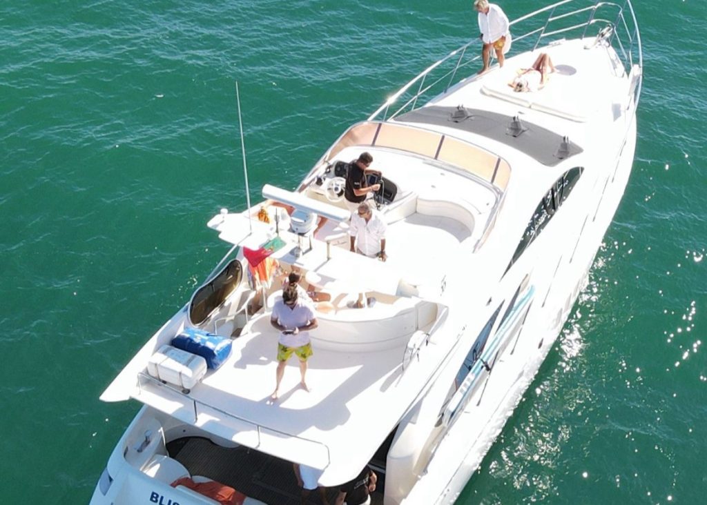 Yacht Vilamoura charter Algarve Luxury Concierge 55 Azimut 9